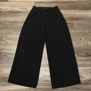 Versona size 4 black wide leg trousers
